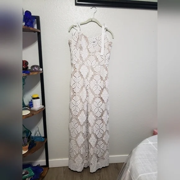 NWT NY&Co Women's Just Me Tie Strap Sweetheart Neckline Crochet Jumpsuit, Size L - Picture 6 of 17